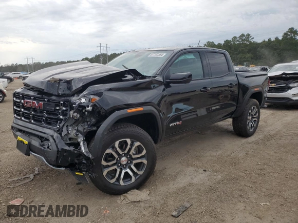 2024 GMC Canyon 4WD AT4 with VIN 1GTP6DEK3R1219220, listed as a Copart auction lot 68636524 with 401 mi miles and Salvage Title. Bid and sale history available at carsss.com. Image 1.