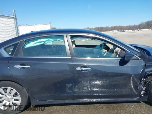 2015 Nissan Altima 2.5 S with VIN 1N4AL3AP0FC465917, listed as a IAAI auction lot 41650721 with 105,357 mi miles. Bid and sale history available at carsss.com. Image 14.