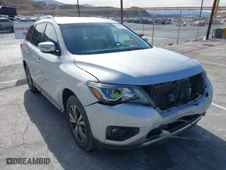2017 Nissan Pathfinder SV with VIN 5N1DR2MN3HC698747, listed as a IAAI auction lot 41390069 with 164,877 mi miles. Bid and sale history available at carsss.com. Image 1.
