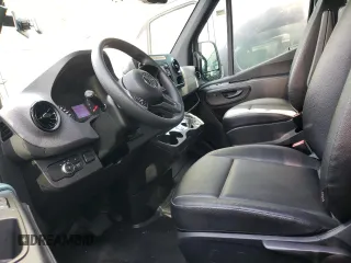 2021 Mercedes-Benz Sprinter with VIN W1W9ED3Y5MT069700, listed as a Copart auction lot 53903444 with 20,939 mi miles and Clean Title. Bid and sale history available at DreamBid. Image 5.