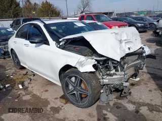 2019 Mercedes-Benz E-Class E 300 with VIN WDDZF4KB0KA581546, listed as a IAAI auction lot 41584704 with 86,014 mi miles. Bid and sale history available at carsss.com. Image 1.