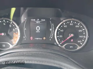 2017 Jeep Renegade Latitude with VIN ZACCJBBB4HPG10655, listed as a IAAI auction lot 41660630 with 118,072 mi miles. Bid and sale history available at carsss.com. Image 7.
