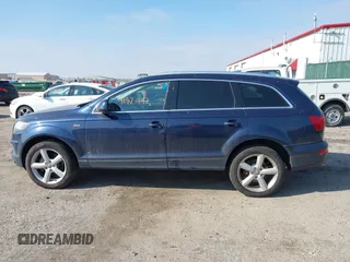 2014 Audi Q7 3.0T S line Prestige with VIN WA1DGAFE3ED010425, listed as a IAAI auction lot 41523192 with 172,671 mi miles. Bid and sale history available at carsss.com. Image 14.