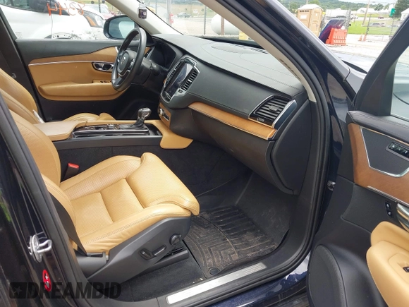 2016 Volvo XC90 T6 Inscription z VIN YV4A22PL4G1022501, wystawiony jako IAAI lot #42548344 z przebiegiem 100 306 mil mil oraz . Historia ofert i sprzedaży dostępna na DreamBid. Obrazek 5.