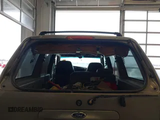 2000 Ford Explorer Eddie Bauer with VIN 1FMZU74E8YZB41346, listed as a IAAI auction lot 41601042 with 295,103 mi miles and . Bid and sale history available at DreamBid. Image 6.