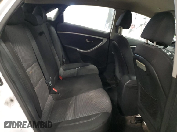 2015 Hyundai Elantra GT GL with VIN KMHD25LH8FU250772, listed as a Copart auction lot 43330335 with 240,063 mi miles and Clean Title. Bid and sale history available at carsss.com. Image 10.