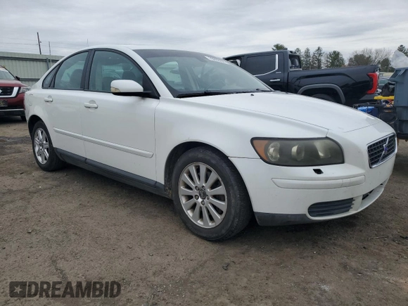 2005 Volvo S40 z VIN YV1MS390652070964, wystawiony jako Copart lot #79863784 z przebiegiem 171 753 mil mil oraz Szkoda całkowita • Salvage title. Historia ofert i sprzedaży dostępna na DreamBid. Obrazek 4.