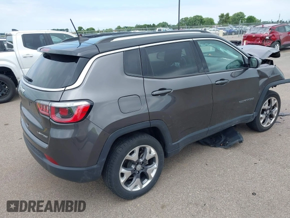 2017 Jeep Compass Limited z VIN 3C4NJDCB3HT680126, wystawiony jako IAAI lot #42556868 z przebiegiem 88 369 mil mil oraz . Historia ofert i sprzedaży dostępna na DreamBid. Obrazek 4.
