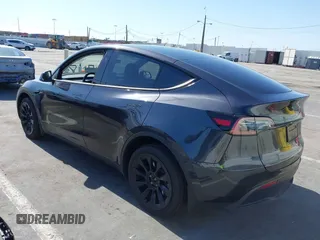 2024 Tesla Model Y с VIN 7SAYGDED9RF091854, выставлен на аукционе IAAI как лот 42382483 с пробегом 14 805 миль миль и . История ставок и продаж доступна на DreamBid. Изображение 3.
