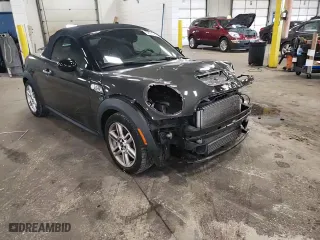 2013 MINI Cooper Roadster S with VIN WMWSY3C57DT593979, listed as a Copart auction lot 68924454 with NaN miles and Salvage Title. Bid and sale history available at carsss.com. Image 10.