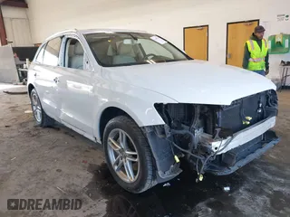 2015 Audi Q5 Premium Plus with VIN WA1DGAFP2FA130155, listed as a IAAI auction lot 41699314 with 118,377 mi miles. Bid and sale history available at carsss.com. Image 1.