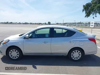 2019 Nissan Versa SV z VIN 3N1CN7AP9KL867893, wystawiony jako IAAI lot #42100542 z przebiegiem 105 962 mil mil oraz . Historia ofert i sprzedaży dostępna na DreamBid. Obrazek 14.