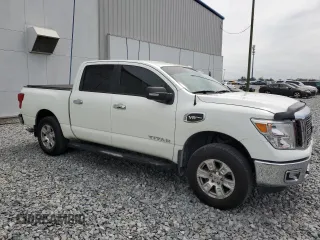 2017 Nissan Titan SV z VIN 1N6AA1EJ2HN570490, wystawiony jako Copart lot #50688785 z przebiegiem 122 817 mil mil oraz Szkoda całkowita • Salvage title. Historia ofert i sprzedaży dostępna na DreamBid. Obrazek 4.