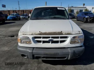 2000 Ford Explorer Sport z VIN 1FMYU60E4YUA88069, wystawiony jako Copart lot #48804015 z przebiegiem 122 071 mil mil oraz Szkoda całkowita • Salvage title. Historia ofert i sprzedaży dostępna na DreamBid. Obrazek 5.
