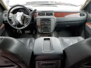 2013 GMC Yukon XL SLT with VIN 1GKS1KE09DR305240, listed as a Copart auction lot 53143565 with 210,872 mi miles and Salvage Title. Bid and sale history available at DreamBid. Image 8.