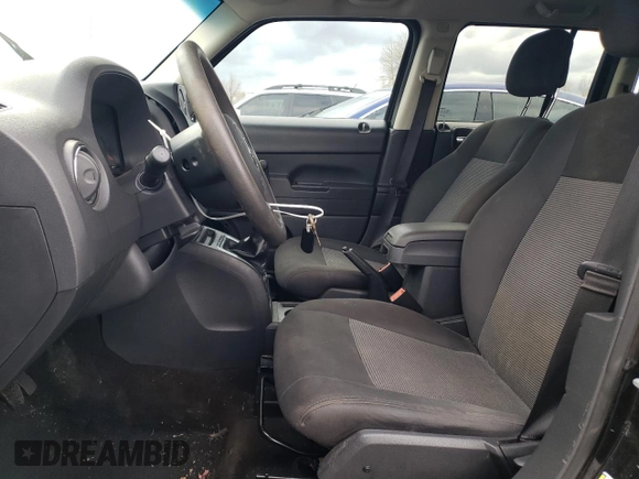 2013 Jeep Patriot Sport with VIN 1C4NJPBA7DD276191, listed as a Copart auction lot 49012775 with 109,839 mi miles and Clean Title. Bid and sale history available at carsss.com. Image 7.
