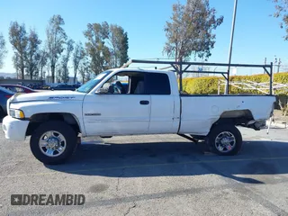 1999 Dodge Ram 2500 with VIN 1B7KC2365XJ625526, listed as a IAAI auction lot 41753846 with 223,271 mi miles. Bid and sale history available at carsss.com. Image 14.