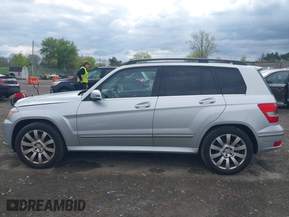 2012 Mercedes-Benz GLK 350 with VIN WDCGG8HB9CF751639, listed as a IAAI auction lot 42122764 with 177,412 mi miles and . Bid and sale history available at carsss.com. Image 14.