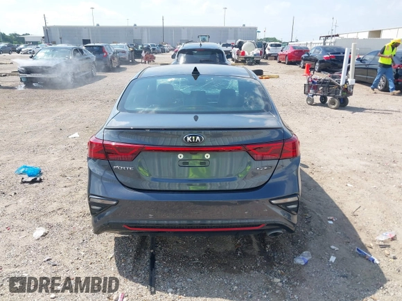2020 Kia Forte GT-Line z VIN 3KPF34AD8LE164490, wystawiony jako IAAI lot #42066808 z przebiegiem 80 381 mil mil oraz . Historia ofert i sprzedaży dostępna na DreamBid. Obrazek 17.