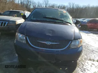 2002 Chrysler Town & Country EX with VIN 2C8GP74L22R503107, listed as a Copart auction lot 88330165 with 285,216 mi miles and Salvage Title. Bid and sale history available at carsss.com. Image 5.