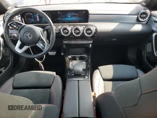 2021 Mercedes-Benz CLA 250 with VIN W1K5J4HB8MN226060, listed as a Copart auction lot 60136875 with 33,676 mi miles and Salvage title. Bid and sale history available at DreamBid. Image 8.