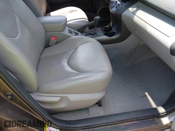 2012 Toyota RAV4 Limited with VIN 2T3DF4DV4CW261158, listed as a IAAI auction lot 42654084 with 98,501 mi miles and . Bid and sale history available at DreamBid. Image 5.