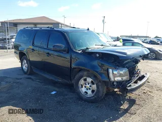 2011 Chevrolet Suburban LT with VIN 1GNSKJE30BR201074, listed as a IAAI auction lot 41986073 with 182,611 mi miles. Bid and sale history available at carsss.com. Image 1.