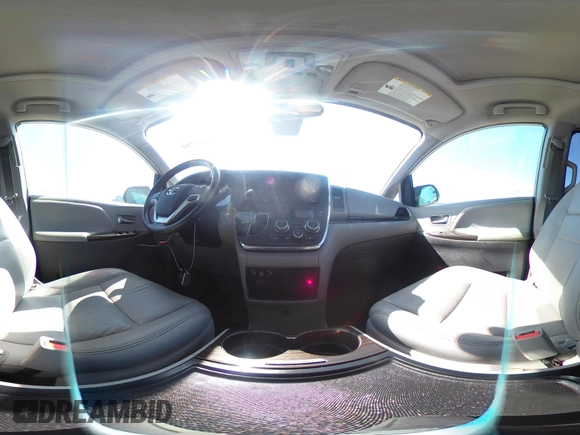 2019 Toyota Sienna XLE z VIN 5TDDZ3DC1KS224861, wystawiony jako IAAI lot #42093799 z przebiegiem 68 651 mil mil oraz . Historia ofert i sprzedaży dostępna na DreamBid. Obrazek 19.