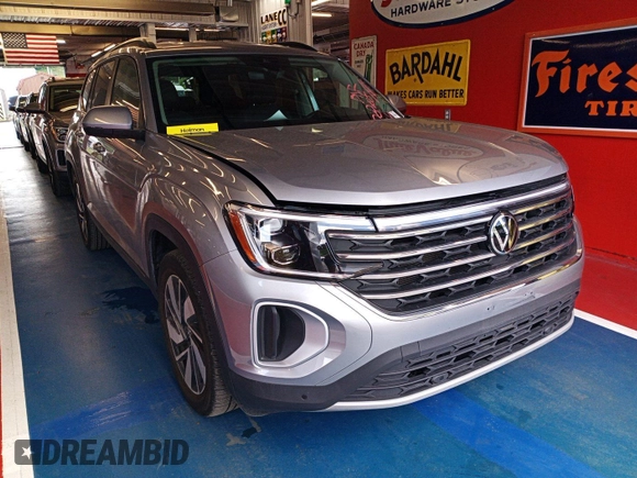 2024 Volkswagen Atlas SE with VIN 1V2HR2CAXRC567612, listed as a IAAI auction lot 42678513 with 19,523 mi miles and . Bid and sale history available at DreamBid. Image 7.