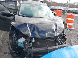 2019 Honda HR-V EX with VIN 3CZRU5H54KM729427, listed as a IAAI auction lot 41215958 with 81,957 mi miles. Bid and sale history available at carsss.com. Image 12.
