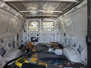 2006 Ford Econoline Cargo z VIN 1FTNS24W26HB39289, wystawiony jako Copart lot #57409025 z przebiegiem Nie podano mil oraz Czysty tytuł • Clean title. Historia ofert i sprzedaży dostępna na DreamBid. Obrazek 10.