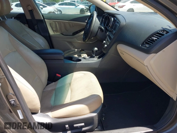 2013 Kia Optima EX with VIN 5XXGN4A78DG220462, listed as a IAAI auction lot 42158221 with 152,637 mi miles and . Bid and sale history available at DreamBid. Image 5.