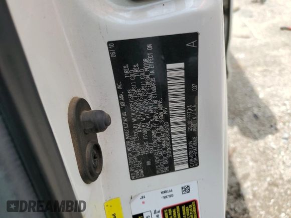 2011 Toyota Sienna XLE AAS with VIN 5TDYK3DC4BS045123, listed as a Copart auction lot 61001785 with 149,260 mi miles and Salvage title. Bid and sale history available at DreamBid. Image 14.