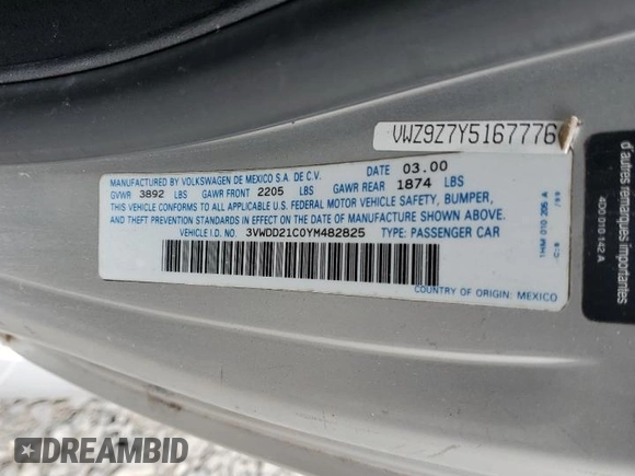 2000 Volkswagen Beetle GLX with VIN 3VWDD21C0YM482825, listed as a Copart auction lot 53031135 with 153,167 mi miles and Salvage Title. Bid and sale history available at DreamBid. Image 12.