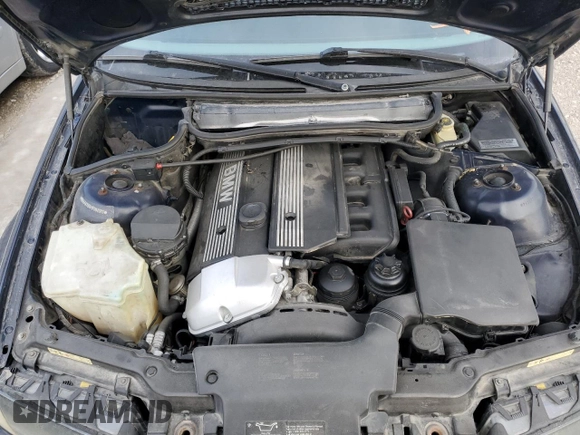 2001 BMW 3 Series 325i with VIN WBAAV33491FU84073, listed as a Copart auction lot 85689534 with 164,798 mi miles and Salvage Title. Bid and sale history available at carsss.com. Image 12.
