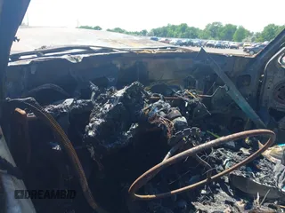 1989 Ford F-250 с VIN 1FTHX26M2KKA55271, выставлен на аукционе IAAI как лот 42348498 с пробегом Не указан миль и . История ставок и продаж доступна на DreamBid. Изображение 7.