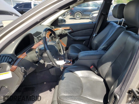 2005 Mercedes-Benz S-Class 5.0L with VIN WDBNG75J15A447352, listed as a Copart auction lot 53681734 with 0 mi miles and Salvage Title. Bid and sale history available at carsss.com. Image 7.