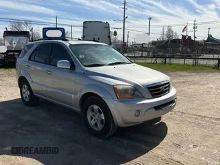 2007 Kia Sorento LX z VIN KNDJD736275693488, wystawiony jako Copart lot #43768855 z przebiegiem 234 513 mil mil oraz Czysty tytuł • Clean title. Historia ofert i sprzedaży dostępna na DreamBid. Obrazek 1.