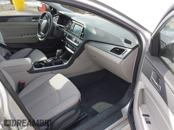 2018 Hyundai Sonata Limited with VIN 5NPE34AF8JH611390, listed as a IAAI auction lot 41550336 with 30,357 mi miles. Bid and sale history available at carsss.com. Image 5.
