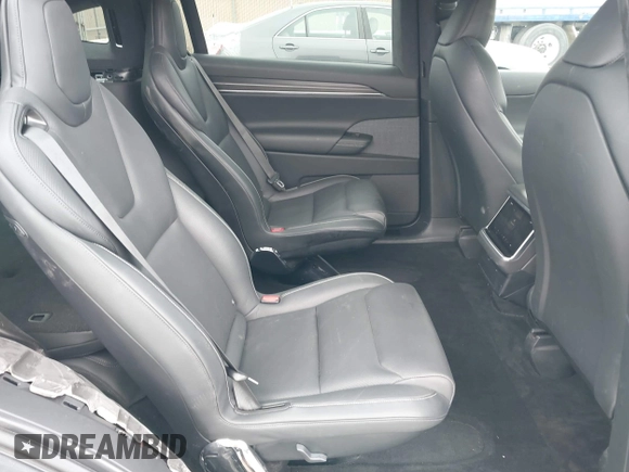 2022 Tesla Model X Plaid with VIN 7SAXCBE6XNF337687, listed as a IAAI auction lot 42035097 with 18,756 mi miles and . Bid and sale history available at DreamBid. Image 8.