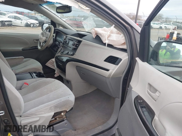 2011 Toyota Sienna LE AAS with VIN 5TDKK3DC3BS077857, listed as a IAAI auction lot 42099175 with 283,777 mi miles and . Bid and sale history available at DreamBid. Image 5.