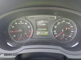 2017 Audi Q3 Premium z VIN WA1ECCFS0HR008186, wystawiony jako IAAI lot #40648800 z przebiegiem 139 379 mil mil oraz . Historia ofert i sprzedaży dostępna na DreamBid. Obrazek 7.