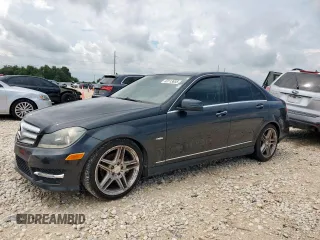 2012 Mercedes-Benz C 250 Sport z VIN WDDGF4HB9CA609294, wystawiony jako Copart lot #63113655 z przebiegiem 169 384 mil mil oraz Czysty tytuł • Clean title. Historia ofert i sprzedaży dostępna na DreamBid. Obrazek 1.