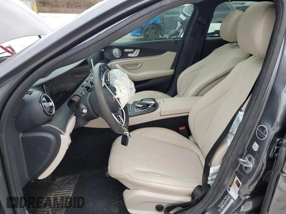 2019 Mercedes-Benz E-Class E 300 with VIN WDDZF4KB4KA525755, listed as a Copart auction lot 84372664 with 0 mi miles and Salvage Title. Bid and sale history available at carsss.com. Image 7.