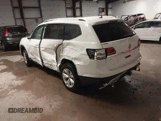 2019 Volkswagen Atlas SE with VIN 1V2LR2CA8KC577216, listed as a IAAI auction lot 41156460 with 68,382 mi miles and . Bid and sale history available at DreamBid. Image 3.