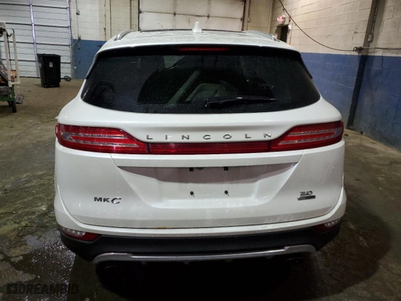 2016 Lincoln MKC Reserve with VIN 5LMCJ3C97GUJ30620, listed as a Copart auction lot 85452374 with NaN miles and Clean Title. Bid and sale history available at carsss.com. Image 6.