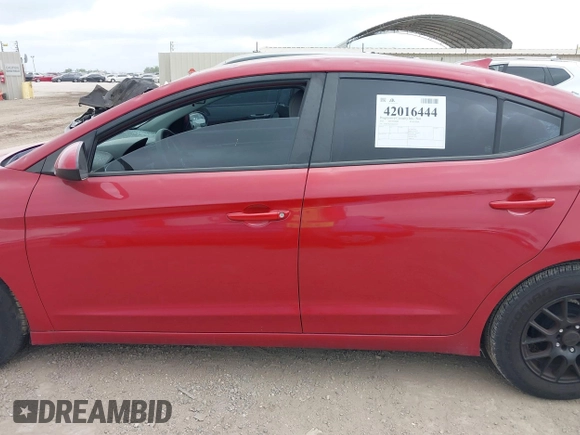 2017 Hyundai Elantra SE z VIN 5NPD74LF8HH209490, wystawiony jako IAAI lot #42016444 z przebiegiem 80 923 mil mil oraz . Historia ofert i sprzedaży dostępna na DreamBid. Obrazek 14.