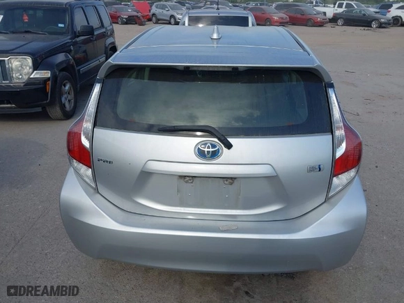 2016 Toyota Prius c One with VIN JTDKDTB35G1118796, listed as a IAAI auction lot 42028552 with 256,588 mi miles. Bid and sale history available at carsss.com. Image 16.