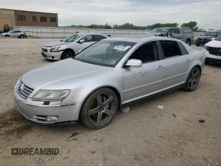 2004 Volkswagen Phaeton V8 z VIN WVWAF63D848008231, wystawiony jako Copart lot #58247645 z przebiegiem 130 457 mil mil oraz Czysty tytuł • Clean title. Historia ofert i sprzedaży dostępna na DreamBid. Obrazek 1.