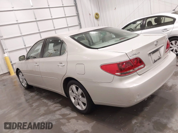 2005 Lexus ES 330 with VIN JTHBA30G555118414, listed as a IAAI auction lot 41855659 with 96,335 mi miles. Bid and sale history available at carsss.com. Image 14.